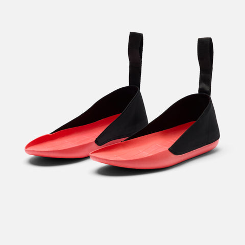 MISE Chelsea 2 kitchen boot insoles in black angled view