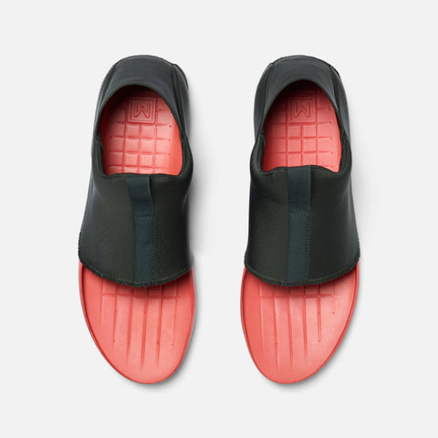 MISE Standard 2 Insoles in black toe down view
