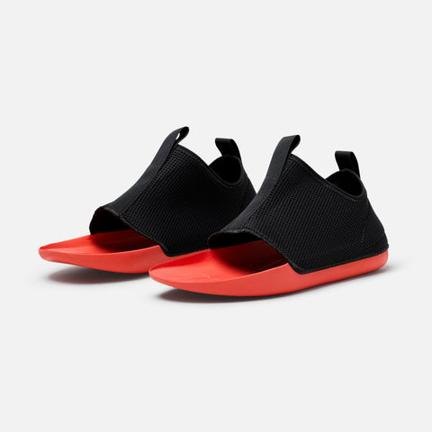 MISE All Day 2 black kitchen shoe insoles three quarter view