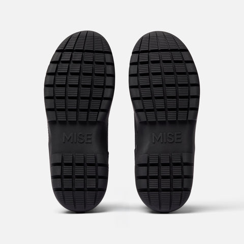 MISE Chelsea 2 slip-resistant kitchen boot in black outsole view